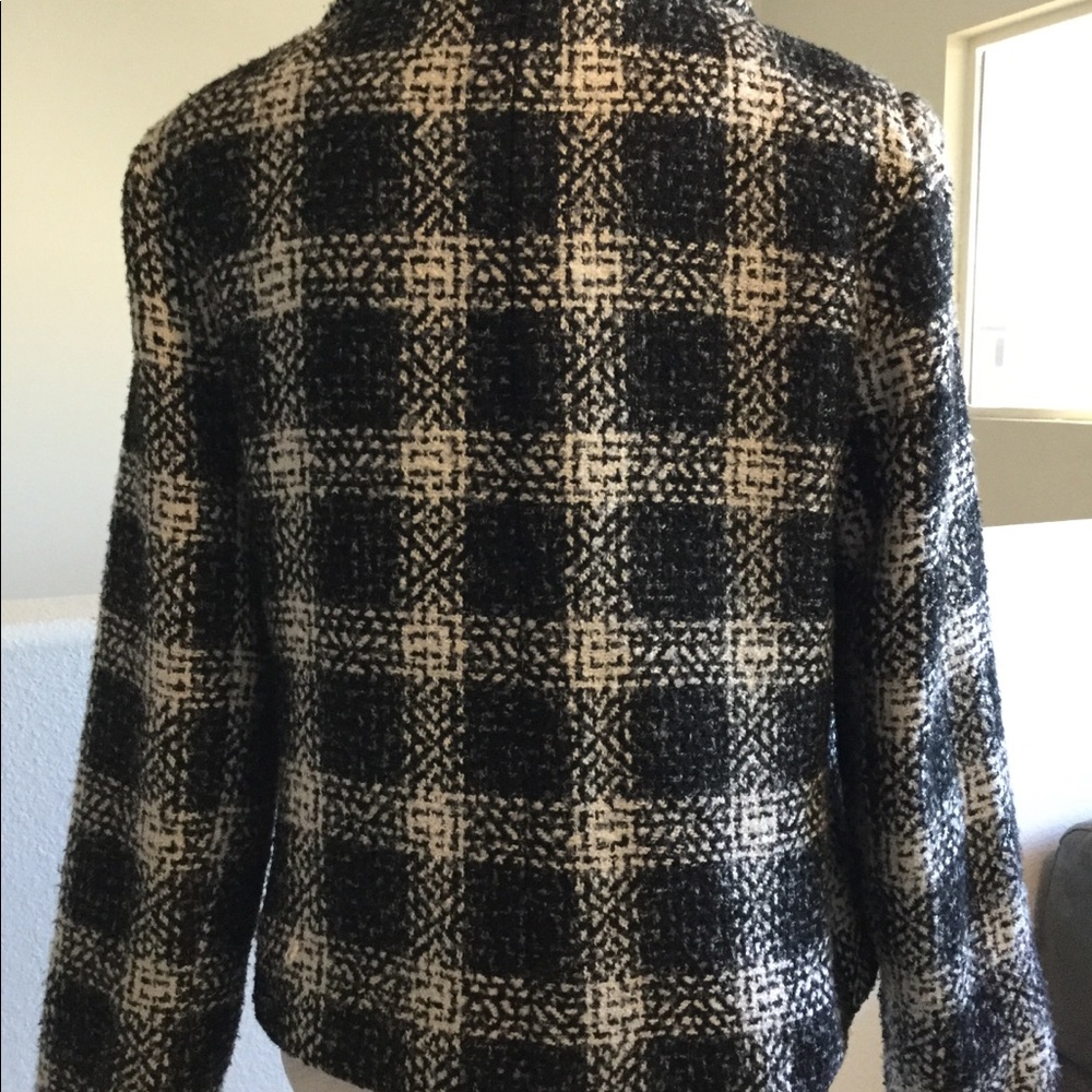 Houndstooth Jacket. Size Medium - image 4